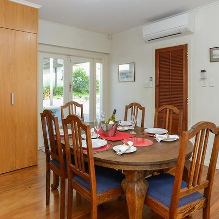 Breakwater Cottage - Napier Holiday Home Exterior photo